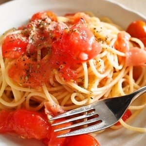 フレッシュトマトと生ハムの冷製スパゲッティ